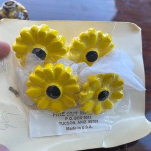 Vintage retro sunflower napkin rings